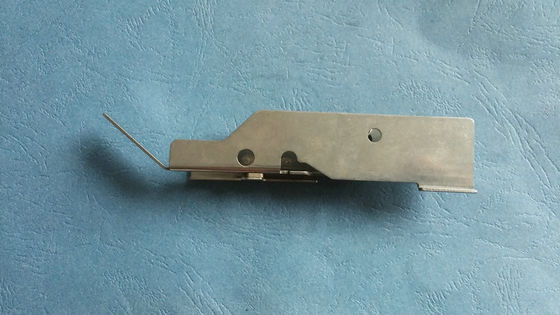 comprare L'alimentatore di SMT del metallo parte la copertura dell'alimentatore di YAMAHA CL12MM del Assy della guida di nastro di KW1-M2240-00x fabbricazione online