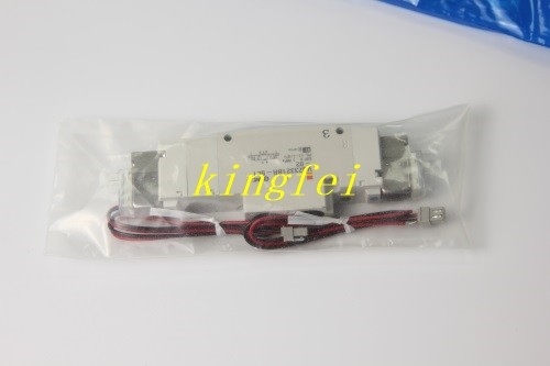 FUJI H63467 VQZ3321BR-5L1-02 NXT Valvola solenoide a doppio filo Valvola solenoide a cinque vie