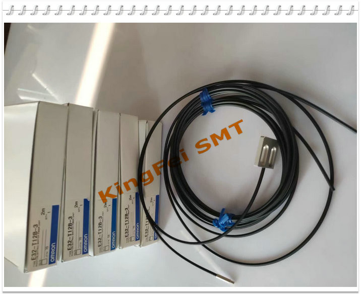 Sensore OMRON E32-T12B-3 YS12 YS100 YG100 della fibra del trasportatore di KHM-M654C-01 YS24